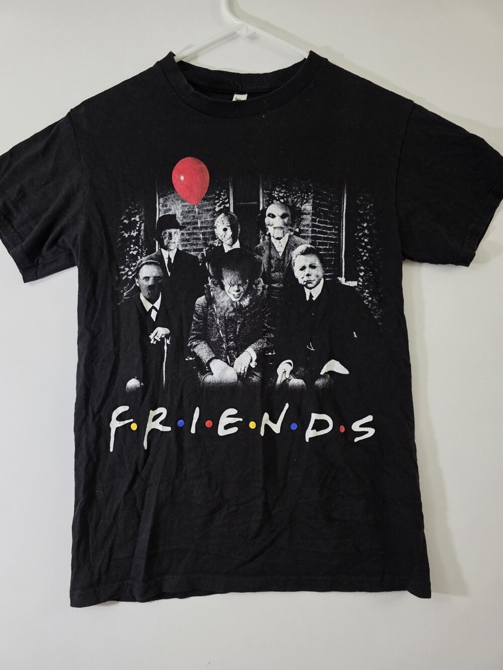 Friends Horror Movie Villains Shirt Size Small Freddy Pennywise Jigsaw Hitler